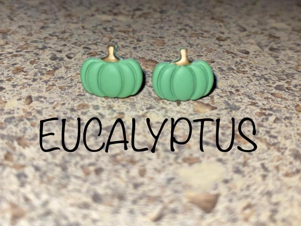 Pumpkin Studs