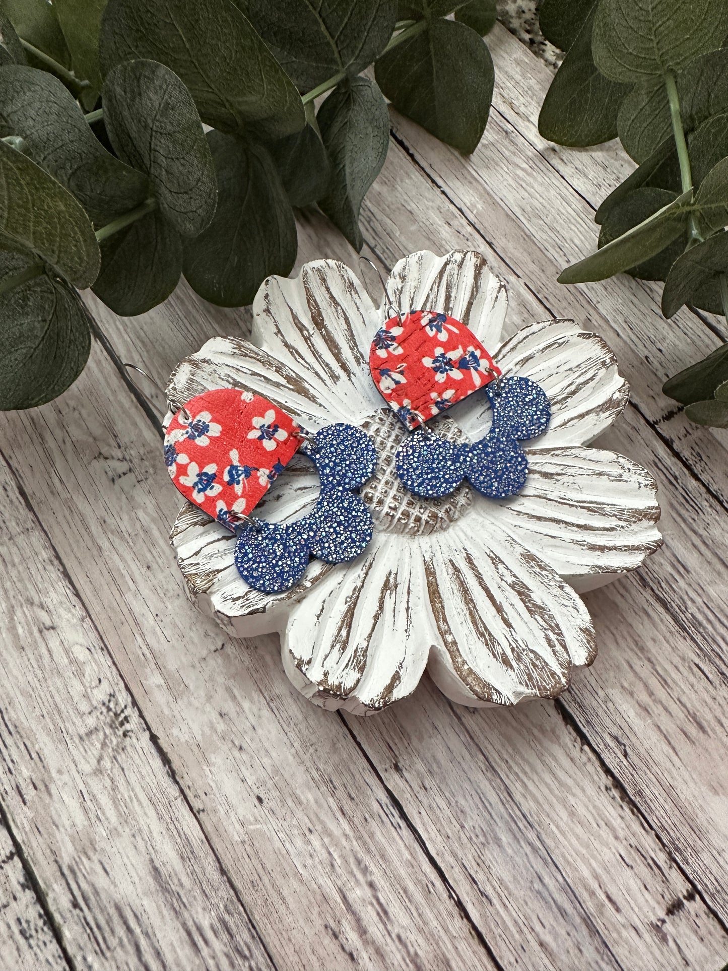 Red White & Blue Scallop Floral | Patriotic | 4th of July